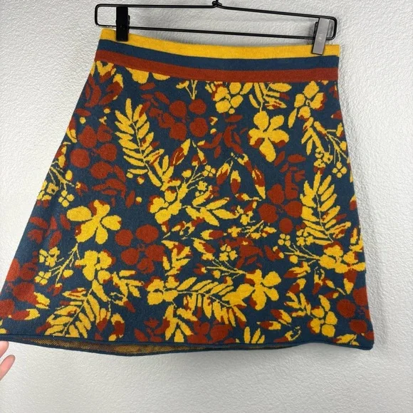 Super Power Skirt Blumen - Title Nine - Picture 4 of 10